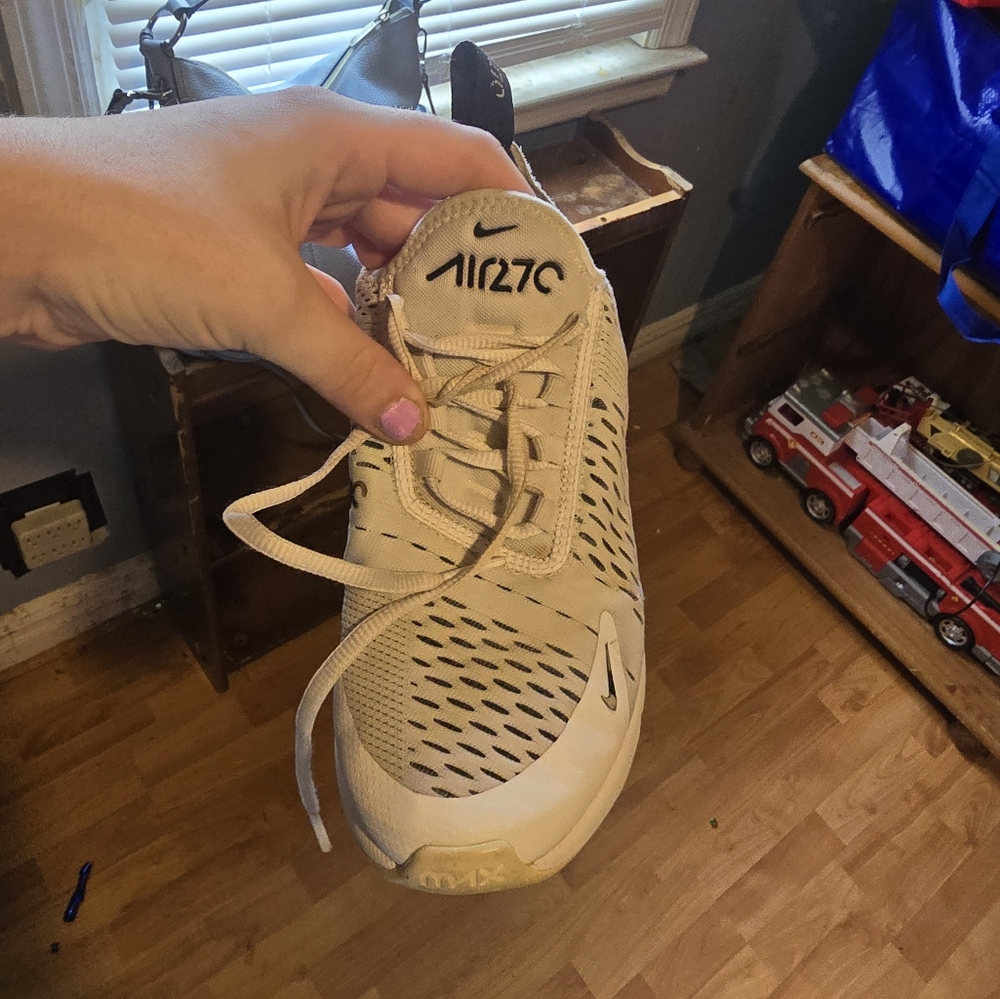 Nike 720 sneakers